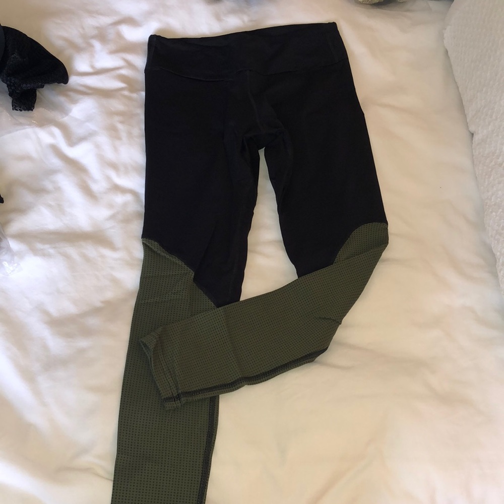 Pheel exercise leggings